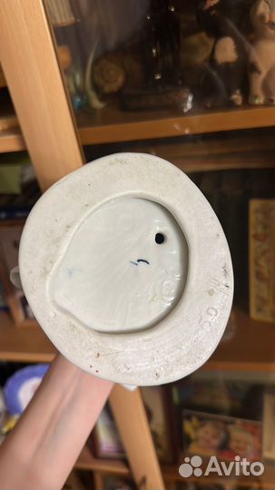 Статуэтка фарфоровая 