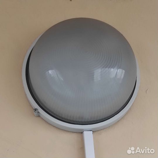 Светильники настенно-потолочные влагостойкие