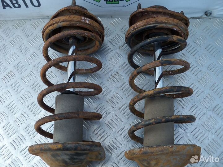 Амортизатор передний Honda HR-V 3D 1999г