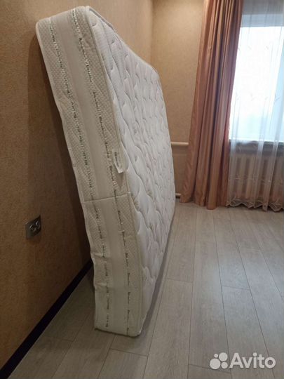 Матрас 160х200 бу