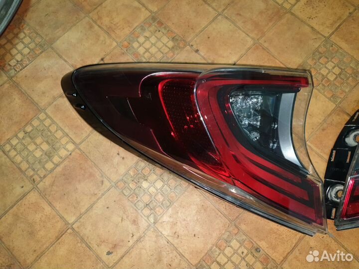 Toyota CH-R 2018 фонари LED в крыло