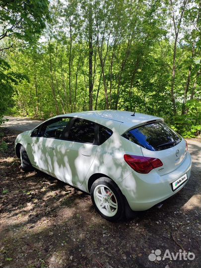 Opel Astra 1.4 МТ, 2010, 115 000 км