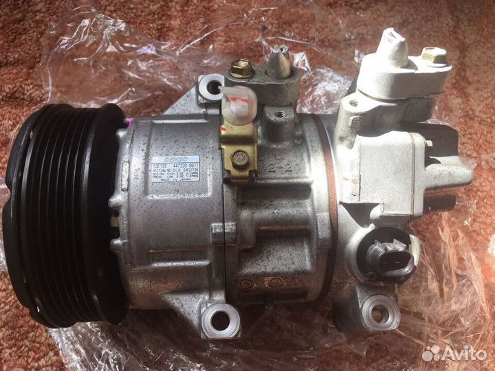Компрессор кондиционера Toyota Avensis 2