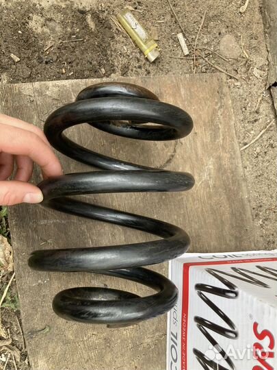 Пружина задняя усиленная T4