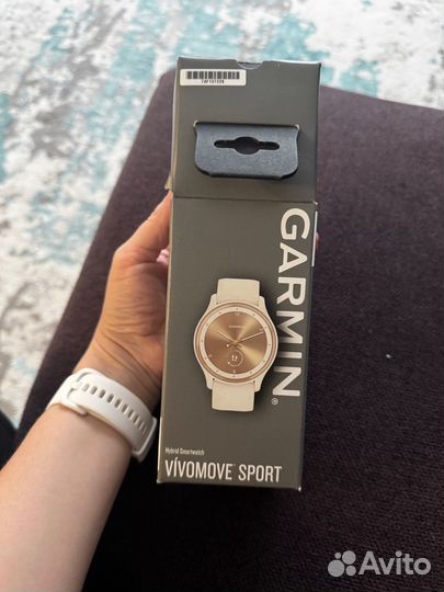 Часы garmin Vivomove Sport