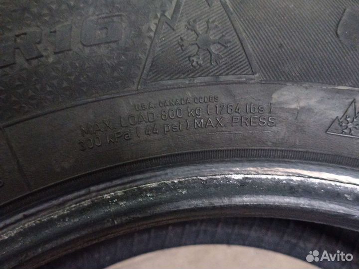 Goodyear UltraGrip 500 235/60 R16