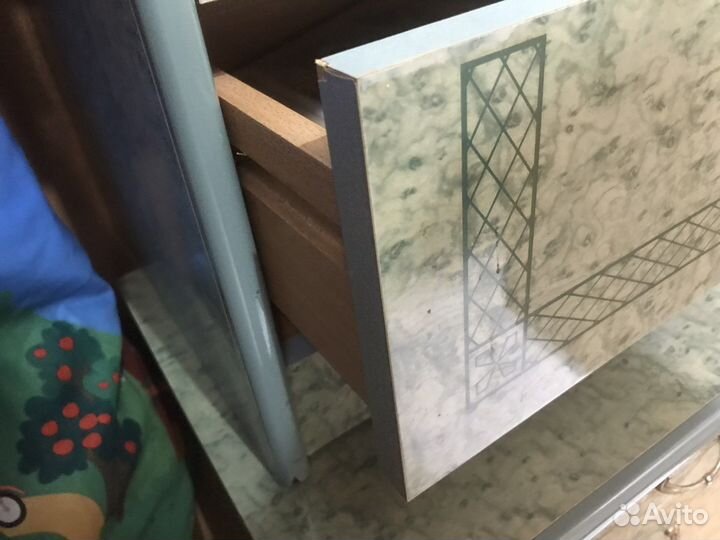 Тумба прикроватная