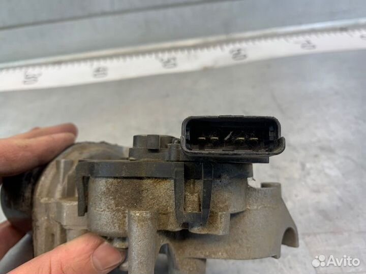 Мотор стеклоочистителя передний Renault Megane BM