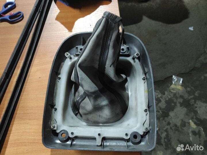 Чехол кулисы МКПП Mazda MPV 1 25 RWD