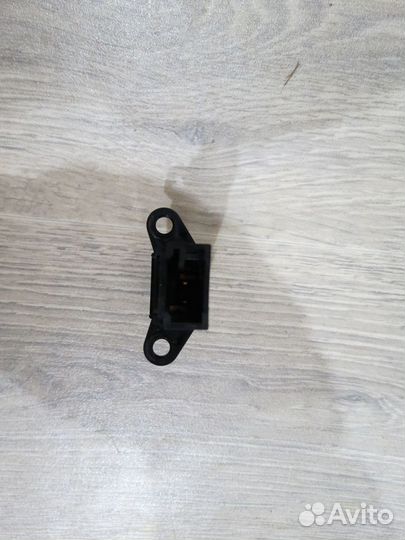 Кнопка приборной панели Kia Rio 3