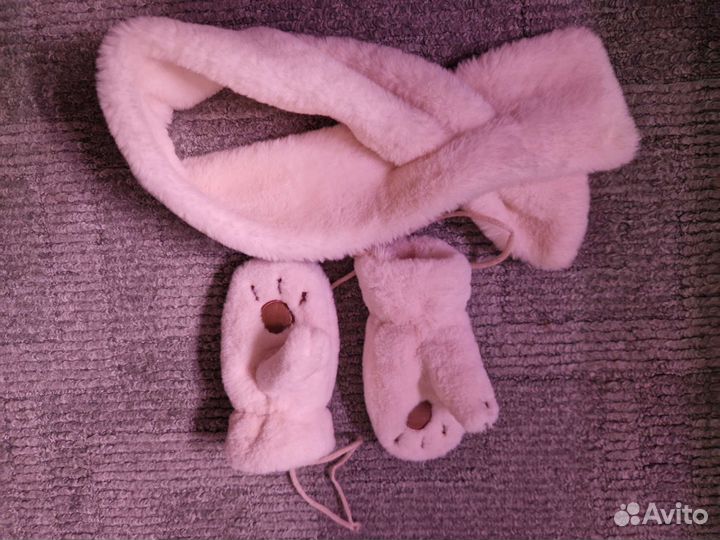 Шарф и варежки детские. Новые