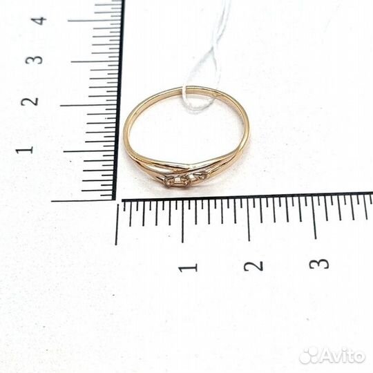 Золотое кольцо с камнем 19р