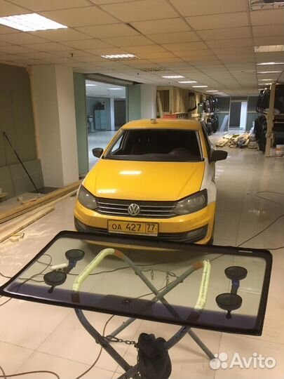 Лобовое стекло Volkswagen Polo с обогревом