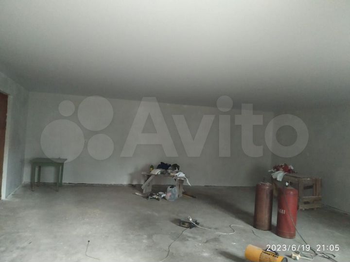 Дом 300 м² на участке 7 сот.