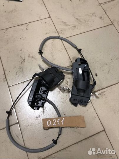 Фиксатор спинки сидения Mercedes W213