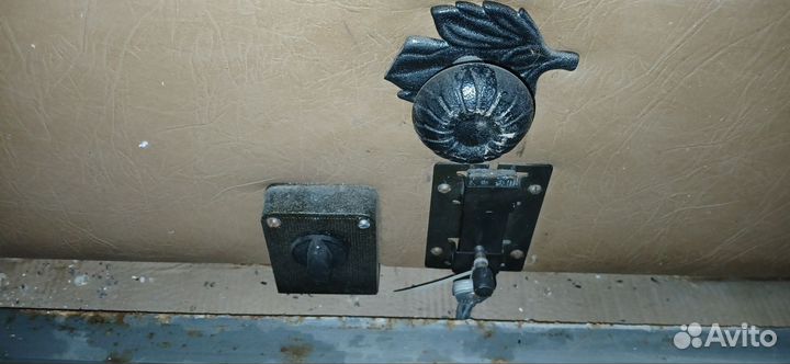 Металлическая дверь бу