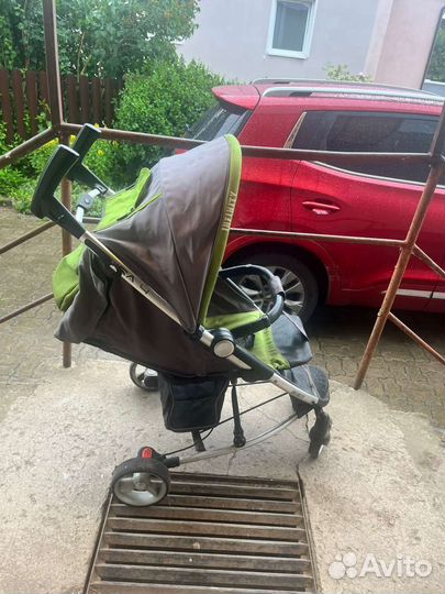 Прогулочная коляска