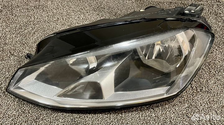 Фара левая галоген Golf 7