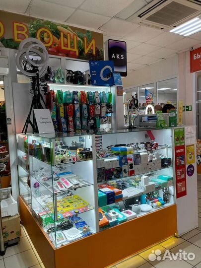 Продавец мобильных аксессуаров