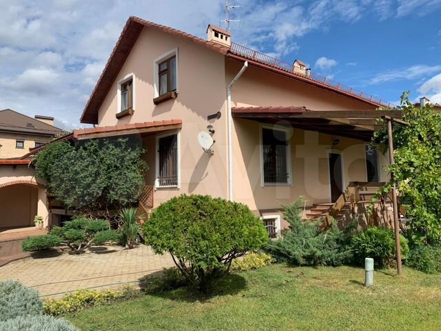 Дом 190 м² на участке 14 сот.