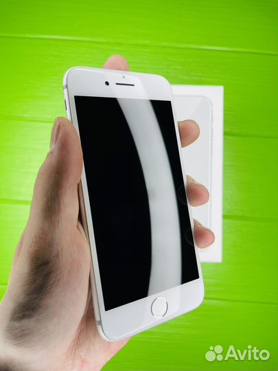 iPhone 8 64gb white(идеал)