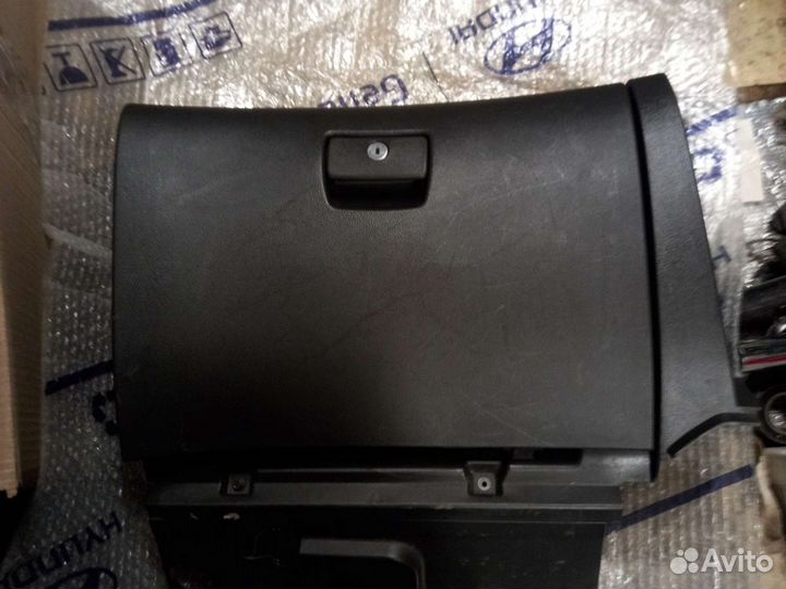 Шевроле круз - крышка бардачка