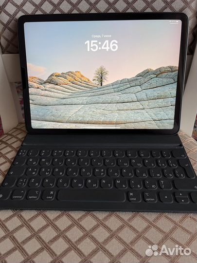 iPad air 4 2020 64gb Wi-Fi + Smart Keyboard Folio