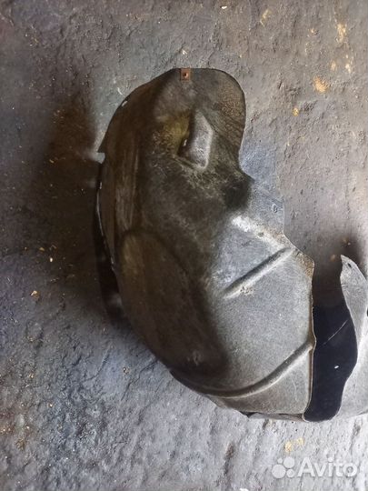 Локер (подкрылок) задний правый Skoda Octavia A5