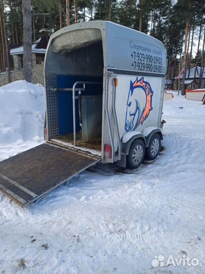 Прицеп-коневозка