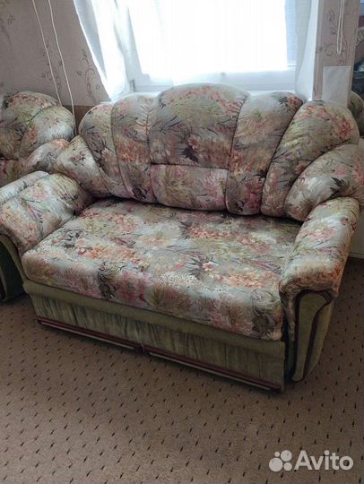 Диван и кресло