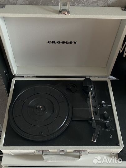 Виниловый проигрыватель crosley