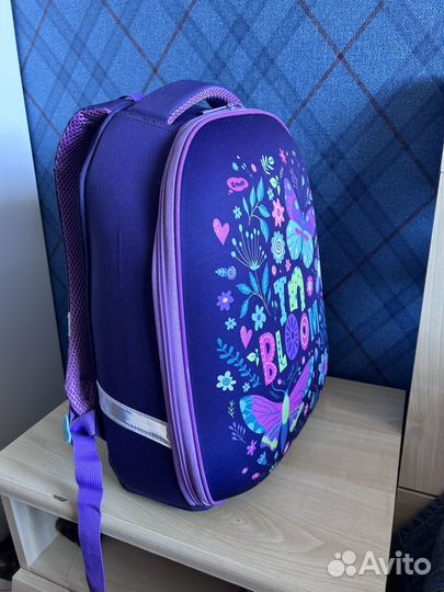Рюкзак для девочки в школу