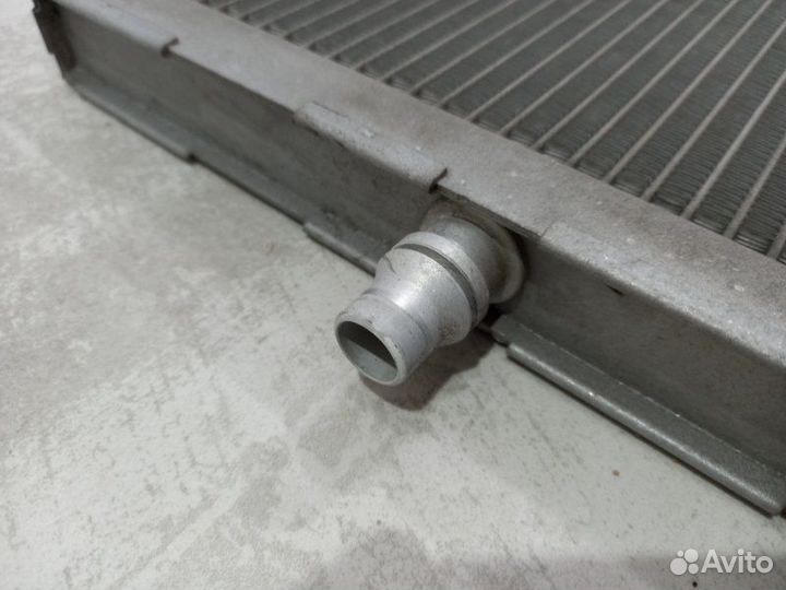 Радиатор интеркуллер Bmw X5 E70 N63B44A 2012