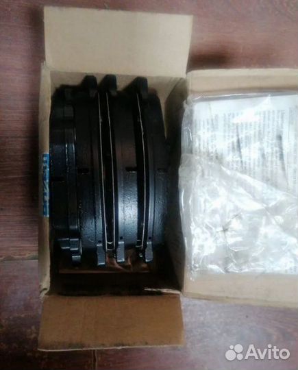 Тормозные колодки Mazda 6 GG 2002 переднее (новые)