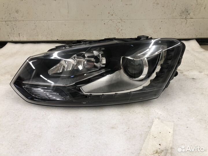 Фара volkswagen polo sedan