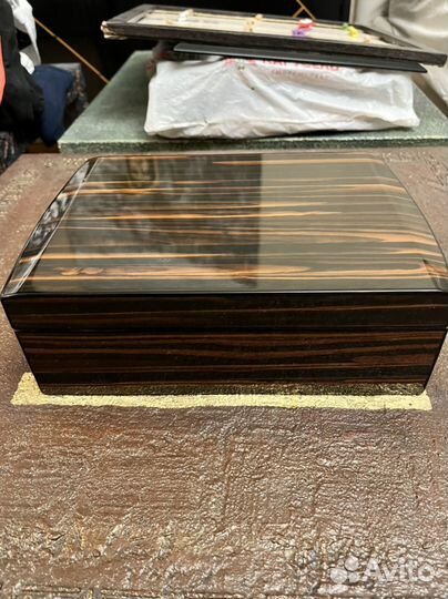 Хьюмидор Lubinski на 30 сигар с пепельницей