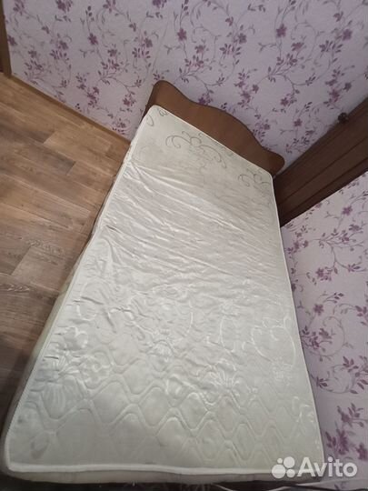 Кровать б/у