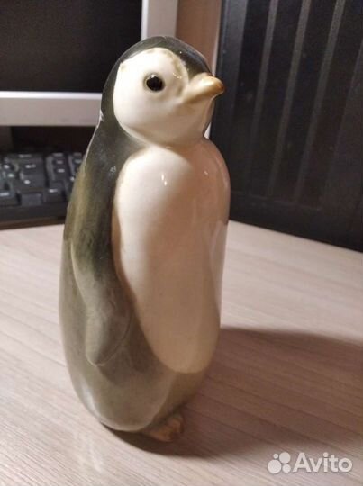 Фарфоровая статуэтка