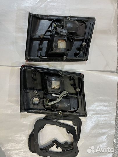 Фонарь в крышку багажника Toyota Corona st190