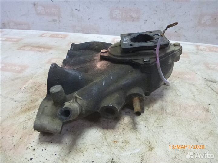 Коллектор впускной Volkswagen Golf MK2 1990