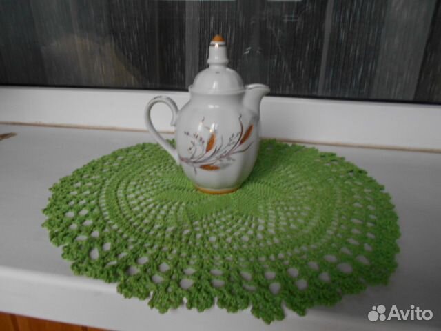 Фарфоровый чайник