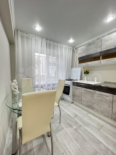2-к. квартира, 44 м², 1/4 эт.
