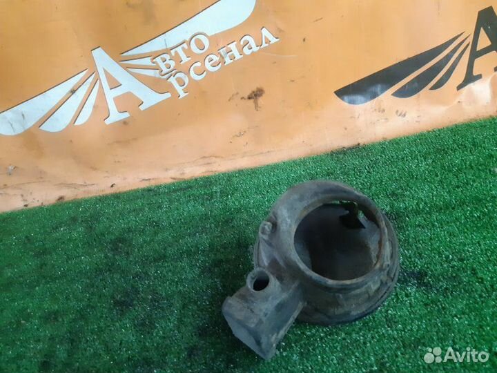 Лючок топливного бака Ford Focus Se седан 2.0 2001