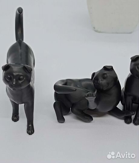 Фигурки кошки черные