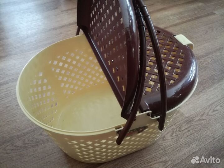 Переноска для кошек и собак