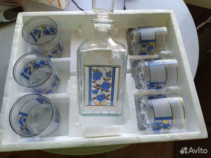 Набор стаканов с графином