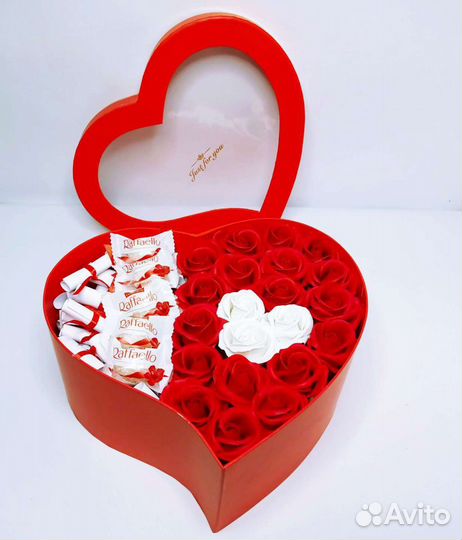 Подарок девушке на день рождения 8 март