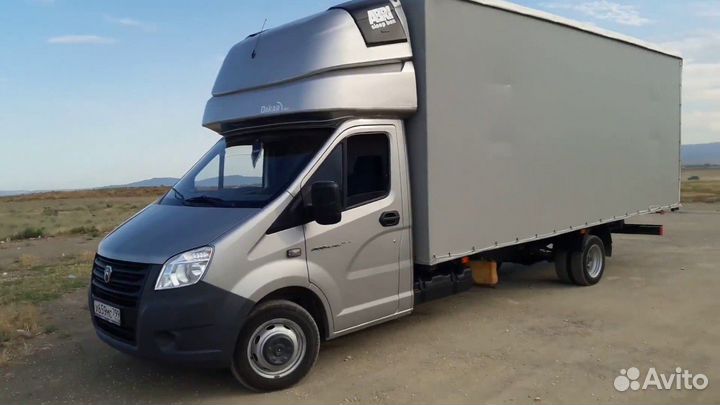 Водитель на своей газели