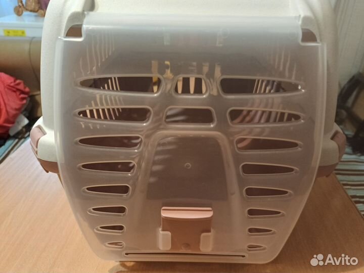 Переноска для животных пластиковая