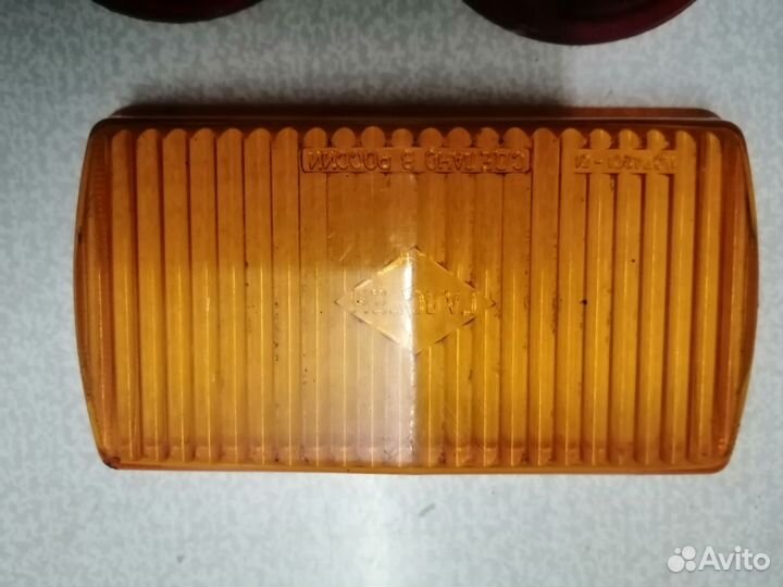 Стекла фар и подфарников (габаритных фонарей)